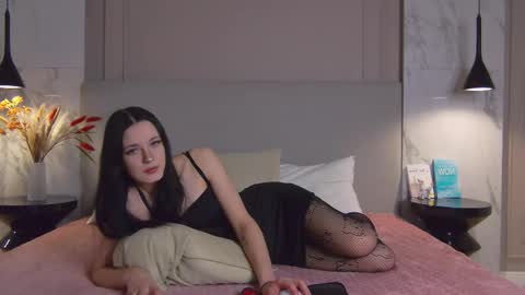 alaria_shaw online show from March 21, 4:43 pm