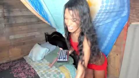 alariprincess online show from June 10, 2:49 pm