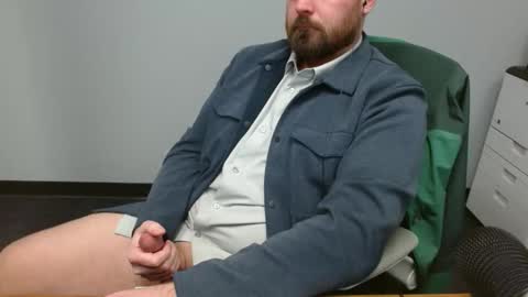 Snapshot of alaska4411 chatting on January 28, 1:39 am John online show from January 28, 1:39 am