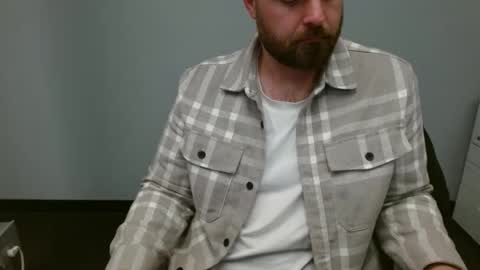 Snapshot of alaska4411 chatting on February 6, 3:16 am John online show from February 6, 3:16 am