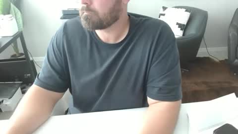 Snapshot of alaska4411 chatting on March 31, 9:37 pm John online show from March 31, 9:37 pm