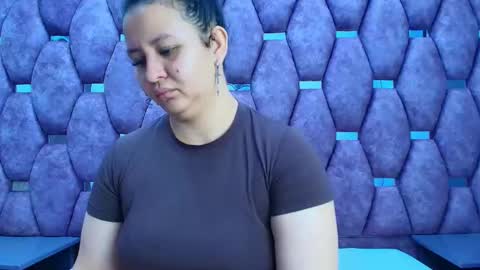 Snapshot of alasmith_ chatting on May 11, 2:39 am AlaSmith online show from May 11, 2:39 am