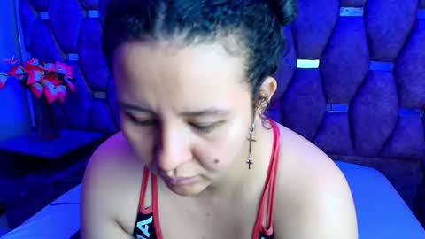 Snapshot of alasmith_ chatting on June 4, 2:39 am AlaSmith online show from June 4, 2:39 am