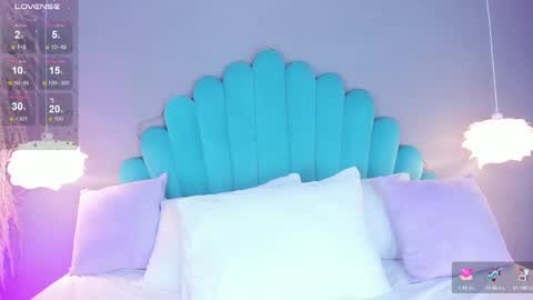 Alassia Hocthner online show from September 24, 11:57 am