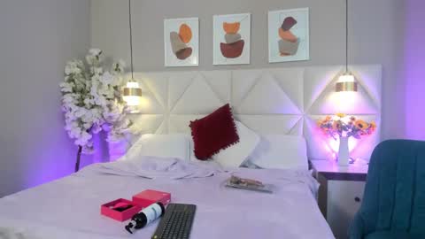 Alba  online show from September 9, 8:52 pm