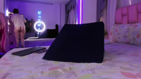 albaandthayron online show from December 12, 12:12 pm