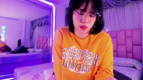 albaandthayron online show from January 22, 12:06 pm