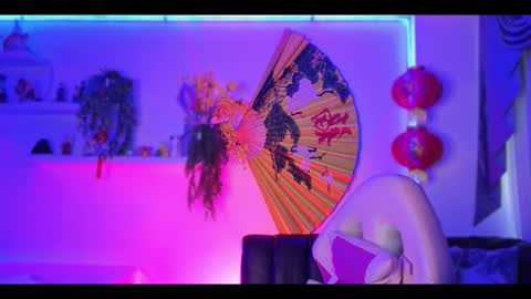 albaandthayron online show from November 12, 12:05 pm