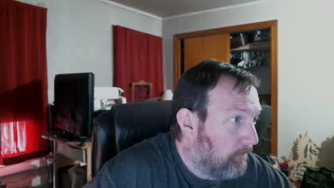 Snapshot of alberik2316 chatting on February 23, 7:28 pm Alberik online show from February 23, 7:28 pm