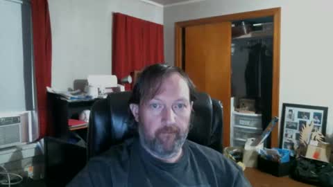 Snapshot of alberik2316 chatting on October 3, 4:26 pm Alberik online show from October 3, 4:26 pm