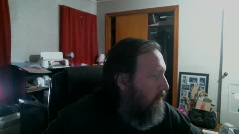 Snapshot of alberik2316 chatting on February 15, 5:42 pm Alberik online show from February 15, 5:42 pm