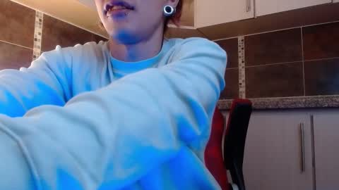 Snapshot of albertbernal69 chatting on January 19, 2:48 am Albert online show from January 19, 2:48 am