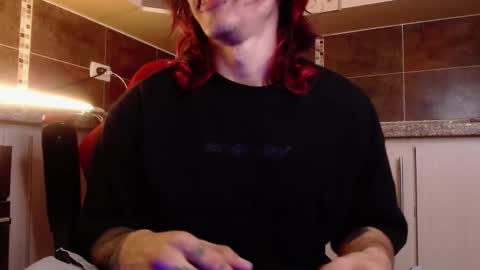 Snapshot of albertbernal69 chatting on February 1, 2:10 am Albert online show from February 1, 2:10 am