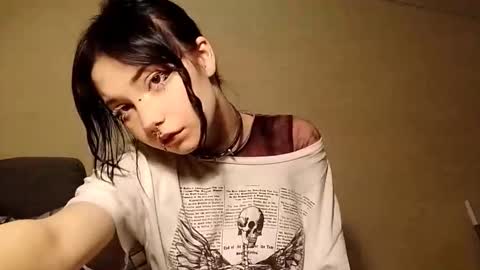 Snapshot of alberthamazierski chatting on September 30, 10:04 pm Im Katrina online show from September 30, 10:04 pm