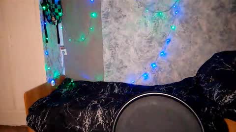 Snapshot of alberthamazierski chatting on October 19, 5:35 pm Im Katrina online show from October 19, 5:35 pm