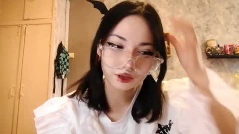 Snapshot of alberthamazierski chatting on October 26, 6:30 am Im Katrina online show from October 26, 6:30 am