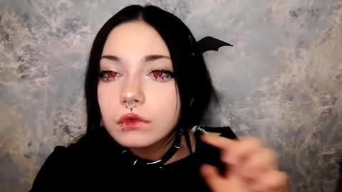 Snapshot of alberthamazierski chatting on October 26, 6:36 pm Im Katrina online show from October 26, 6:36 pm