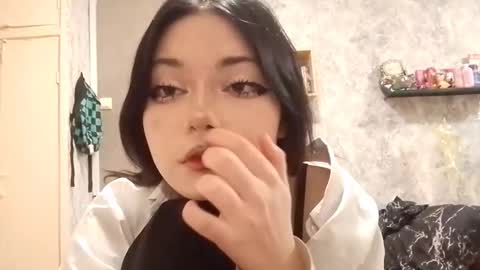 Snapshot of alberthamazierski chatting on November 2, 1:02 pm Im Katrina online show from November 2, 1:02 pm