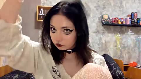 Snapshot of alberthamazierski chatting on November 6, 4:41 pm Im Katrina online show from November 6, 4:41 pm