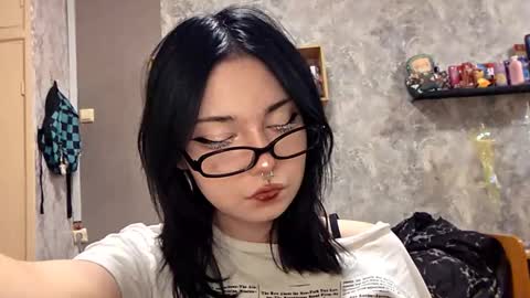 Snapshot of alberthamazierski chatting on November 7, 3:23 pm Im Katrina online show from November 7, 3:23 pm