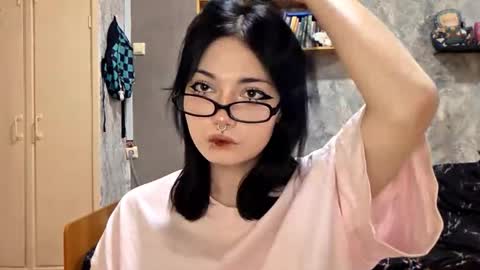 Snapshot of alberthamazierski chatting on November 12, 3:12 pm Im Katrina online show from November 12, 3:12 pm