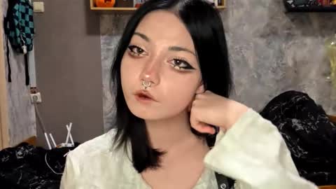 Snapshot of alberthamazierski chatting on November 21, 5:00 pm Im Katrina online show from November 21, 5:00 pm