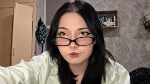 Snapshot of alberthamazierski chatting on November 22, 3:55 pm Im Katrina online show from November 22, 3:55 pm