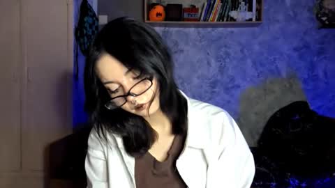 Snapshot of alberthamazierski chatting on November 23, 5:13 pm Im Katrina online show from November 23, 5:13 pm