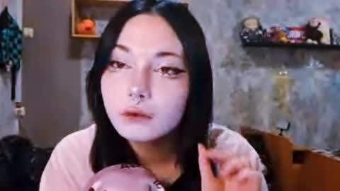 Snapshot of alberthamazierski chatting on November 30, 3:38 pm Im Katrina online show from November 30, 3:38 pm