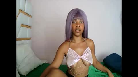 Snapshot of albertine1504 chatting on May 15, 7:59 am albertine1504 online show from May 15, 7:59 am