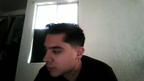 albertoarenas16 online show from June 2, 5:26 pm