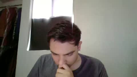 albertoarenas16 online show from June 11, 11:58 pm