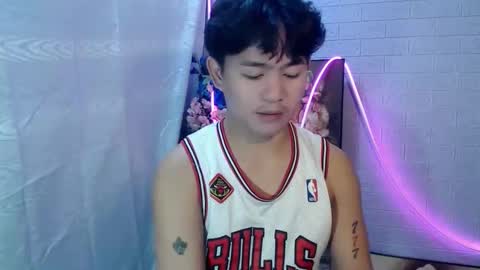 Albert online show from May 18, 2:29 am