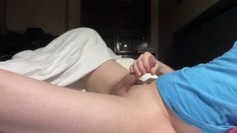 Snapshot of albihopperr chatting on December 11, 12:12 am A online show from December 11, 12:12 am