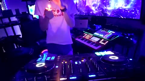 Albinokingcurve online show from June 26, 12:31 pm