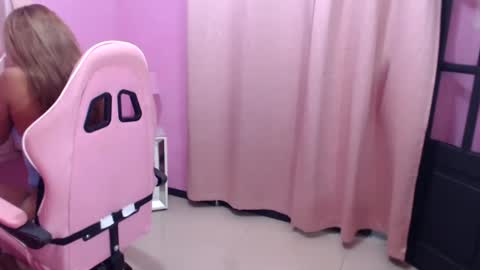 aldana_stone online show from November 15, 9:00 pm