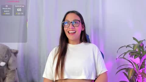 Snapshot of aleaa_ chatting on November 1, 1:18 am aleaa online show from November 1, 1:18 am