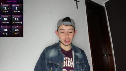 Snapshot of alecadrews_ chatting on January 11, 7:05 pm ALEC ANDREWS online show from January 11, 7:05 pm