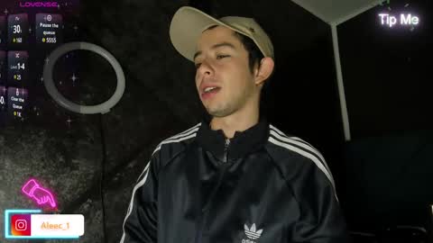 Snapshot of alecadrews_ chatting on February 21, 11:55 am ALEC ANDREWS online show from February 21, 11:55 am