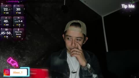 Snapshot of alecadrews_ chatting on March 3, 7:17 pm ALEC ANDREWS online show from March 3, 7:17 pm