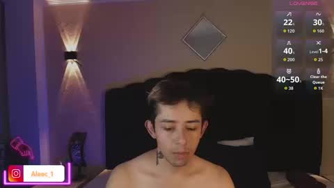 Snapshot of alecadrews_ chatting on September 9, 8:52 pm ALEC ANDREWS online show from September 9, 8:52 pm