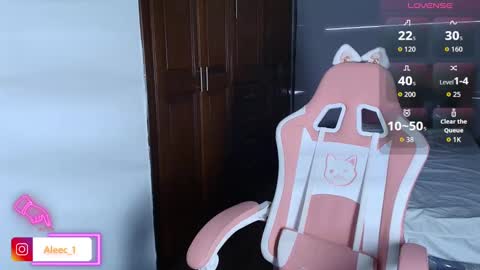 Snapshot of alecadrews_ chatting on October 4, 7:34 pm ALEC ANDREWS online show from October 4, 7:34 pm