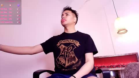  Alec  Help me reach 20 Likes online show from December 17, 3:23 am