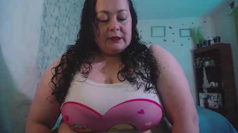 Snapshot of aleia_taylor chatting on December 23, 4:12 am aleia taylor online show from December 23, 4:12 am