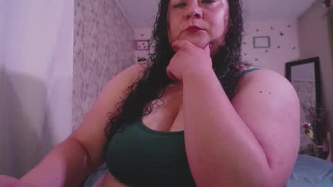 Snapshot of aleia_taylor chatting on February 11, 4:44 am aleia taylor online show from February 11, 4:44 am