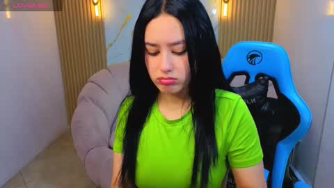 aleja online show from February 4, 8:03 pm