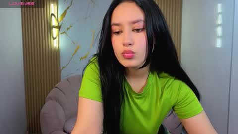 aleja online show from February 10, 8:02 pm