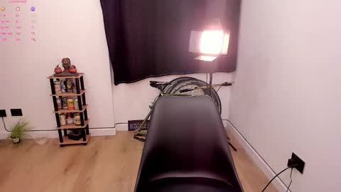 aleja1234lo online show from February 13, 4:41 am