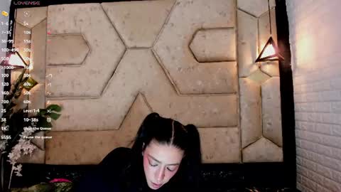 aleja__slav3 online show from June 4, 10:05 pm