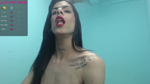 aleja online show from December 18, 11:30 pm
